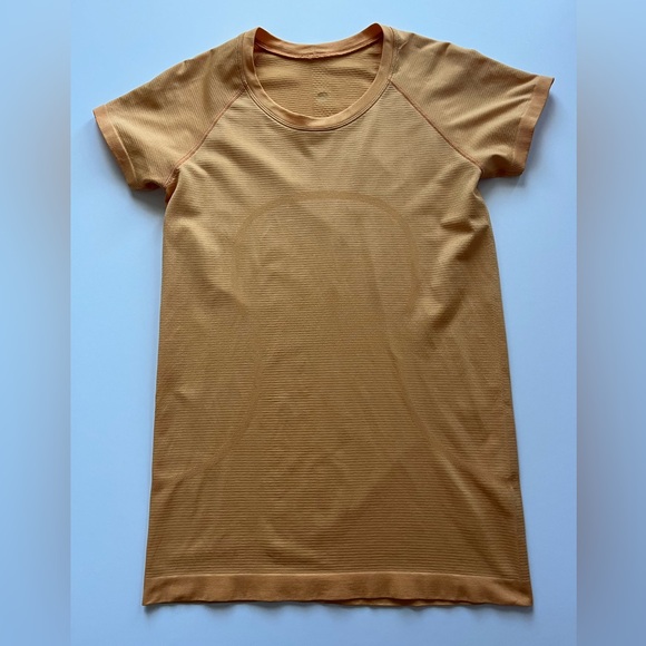 lululemon athletica Swiftly Tech Shirt Sleeve Shirt 2.0 Mango Dream -Size 8 - Picture 3 of 7